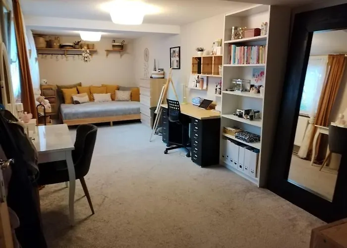 Nice Home Apartment *